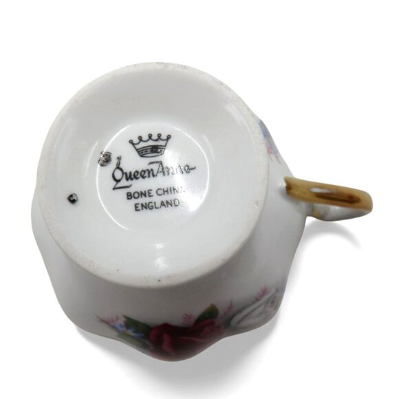 QUEEN ANNE Bone China Red White Rose Teacup and Saucer Gold Trim England Vintage - Picture 11 of 11